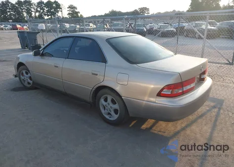 2001 Lexus Es 300 from USA, damaged, VIN JT8BF28G015112529